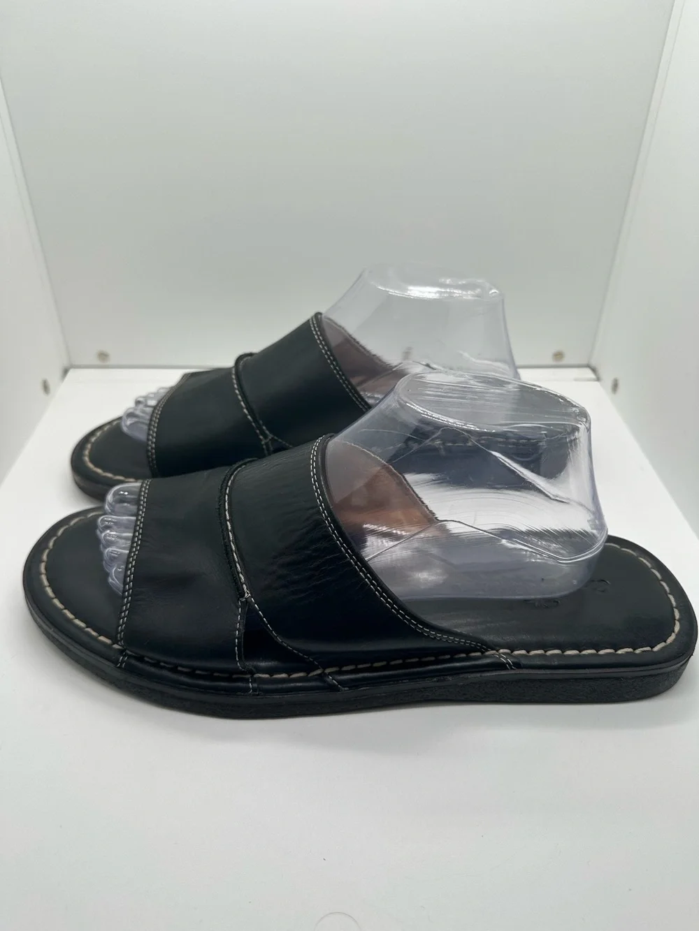 Tommy Bahama Vero Beach Men's Black Leather Sandals Size 10